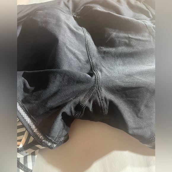 Lululemon Run Pace Setter Tennis golf Skirt Sz 6 Please Review measurements - Picture 11 of 12